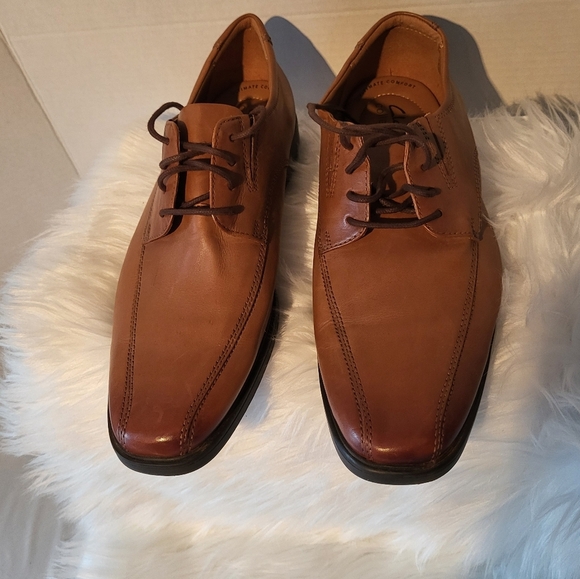 Clarks Men's Brown Leather Dress Shoes - Picture 3 of 7